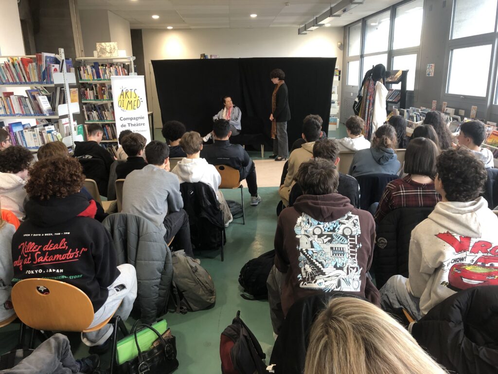 image de Théâtre au CDI pour la classe de 2GT4